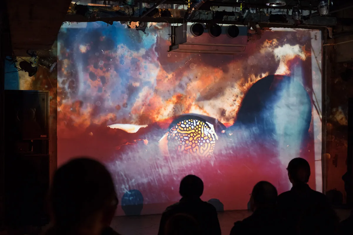 Sesión de Cine en Vivo en Tokio con Unstumm — 9