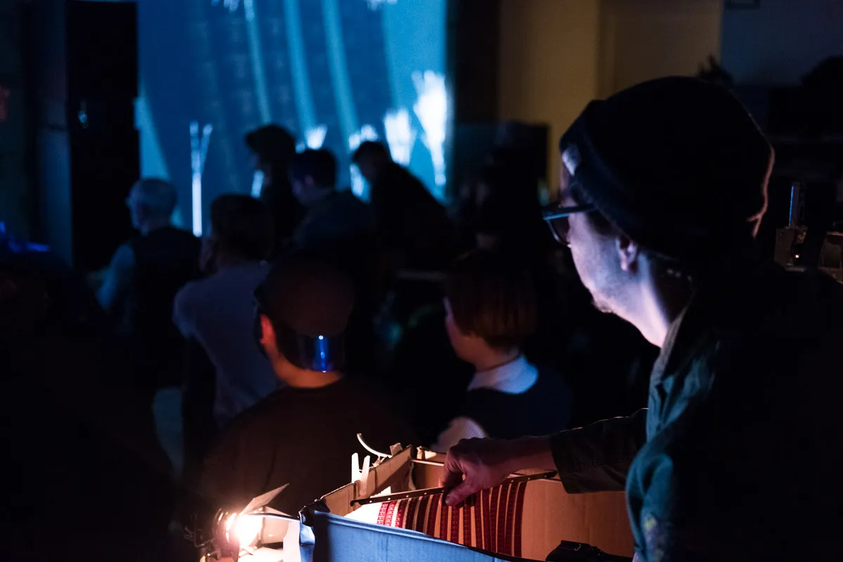 Sesión de Cine en Vivo en Tokio con Unstumm — 11